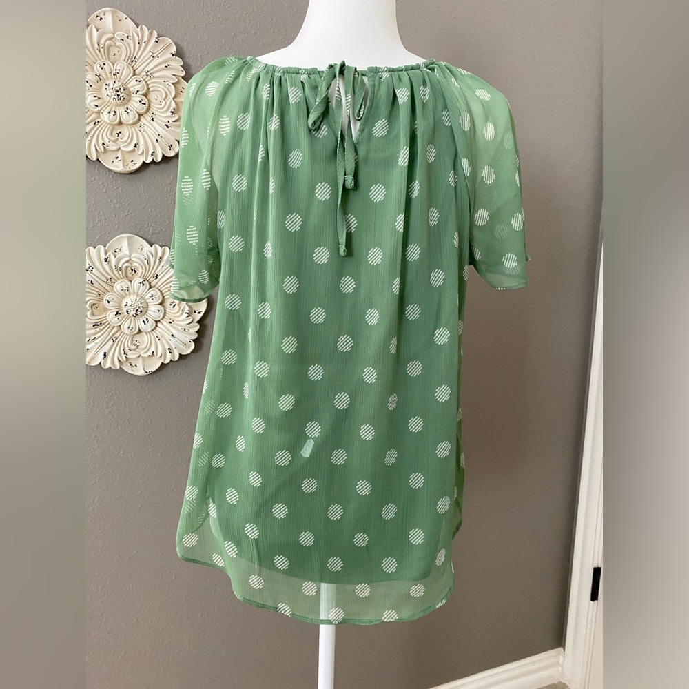 Flowy Blouse - Picture 4 of 4